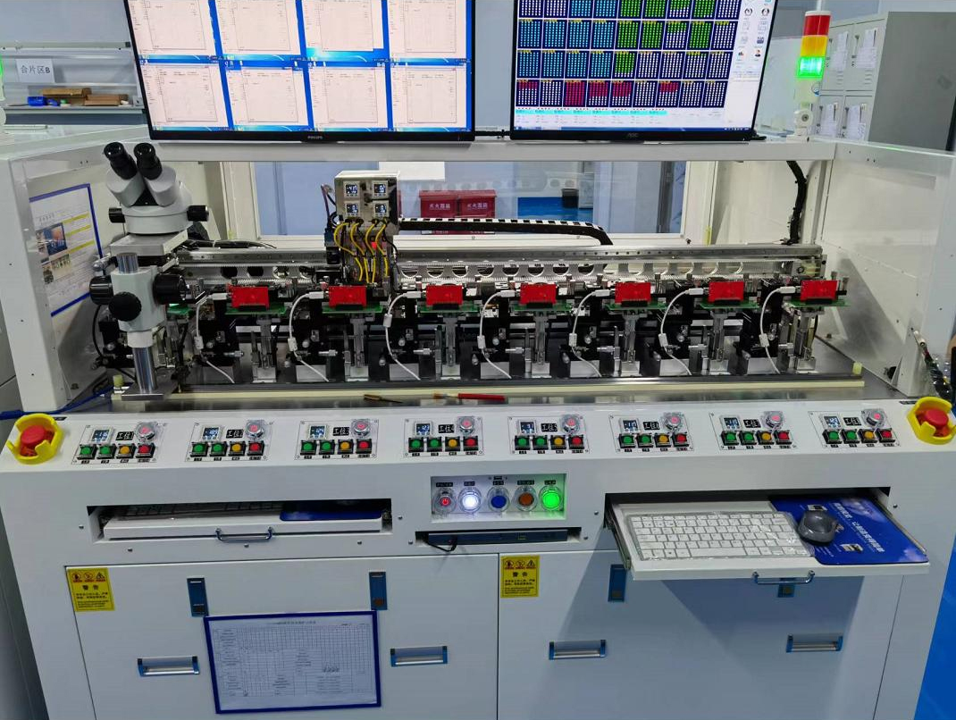 全自动DieSorting机械手臂工作状态